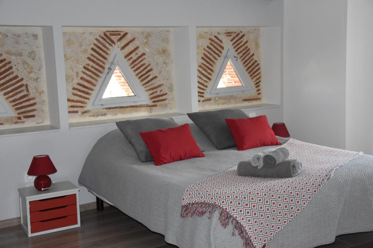Domaine De Calbiac Bed & Breakfast Dolmayrac Ngoại thất bức ảnh